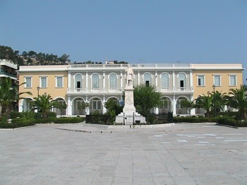 Statue de Solomos